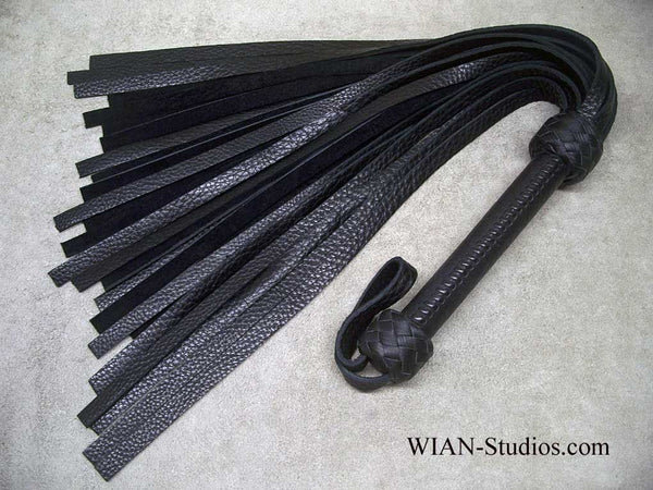 Black Buffalo Flogger, Wider Handle