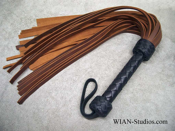 Brown Oiltan Cowhide Flogger, Medium