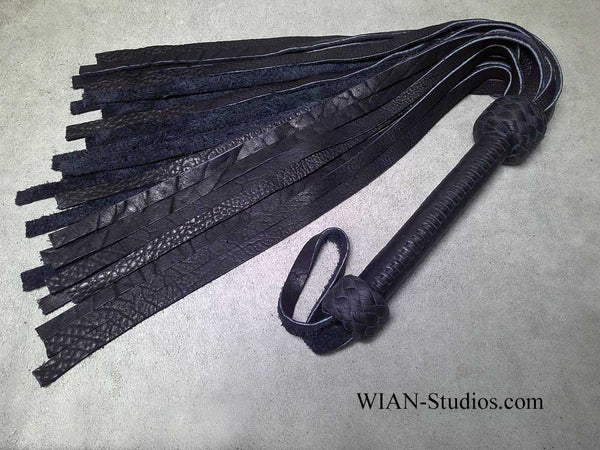 Black Buffalo Flogger, Black Laced Handle