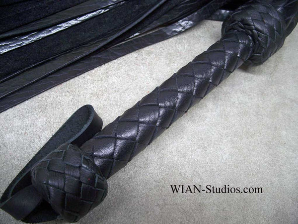 Black Buffalo Flogger, Supple but all Sting